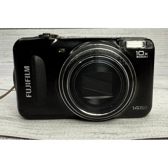Fujifilm FinePix T190‎ 14MP Digital Camera – Black –(READ) wont stay on