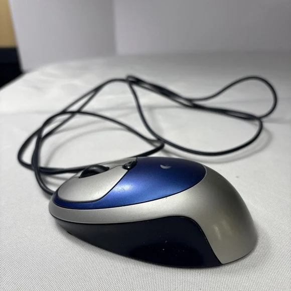 Used Original Logitech Click! Optical Mouse M-BT85‎ USB