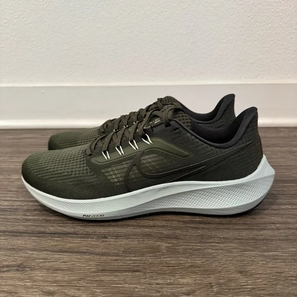 NIKE AIR ZOOM PEGASUS 39 sz 11.5
