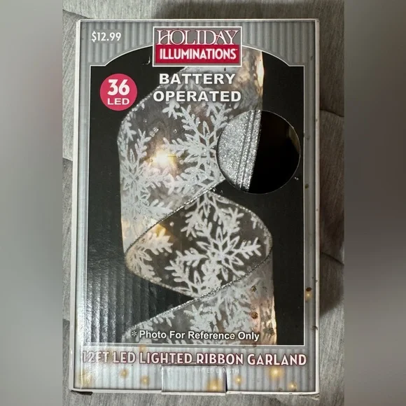 New - never used -- Battery operated lighted ribbon garland