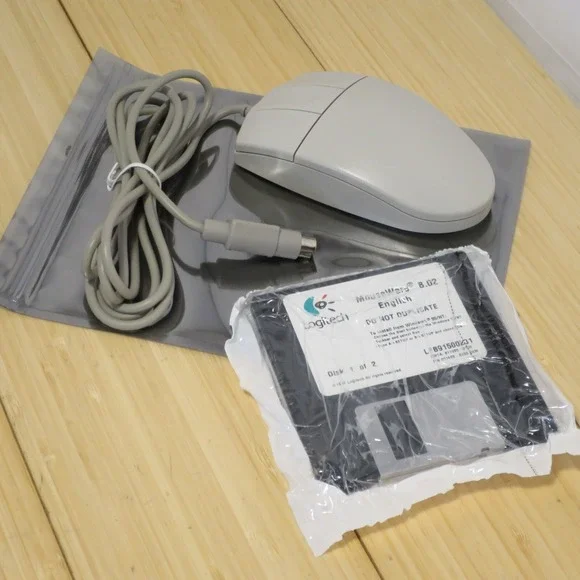 Vintage Logitech M-S35 Roller Ball 3-Button Wired Mouse PS2 - Tested‎ 07