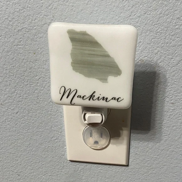 “5/$20” small Mackinac Island nightlight
