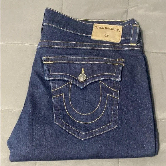 True Religion Ricky relaxed straight jeans. Size 42x34