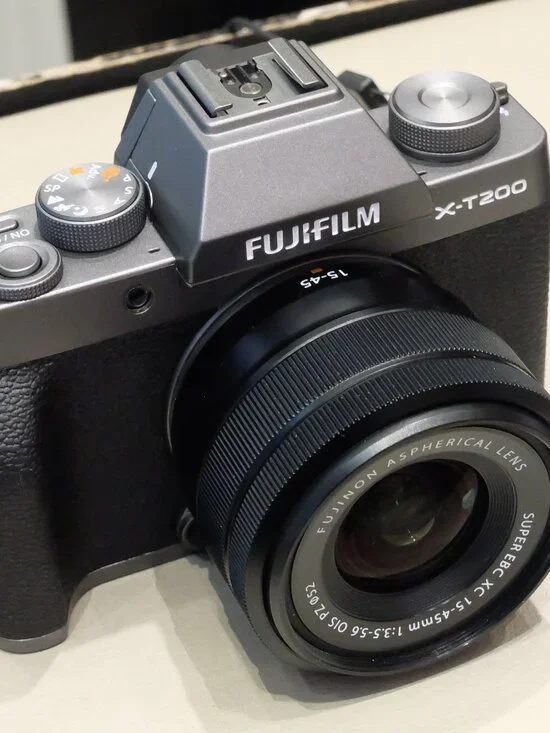 Fujifilm - X-T200 Mirrorless Camera with XC 15-45mm f/3.5-5.6 OIS PZ L
