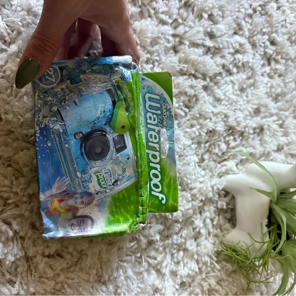 Fujifilm QuickSnap Waterproof Camera - Bold Green