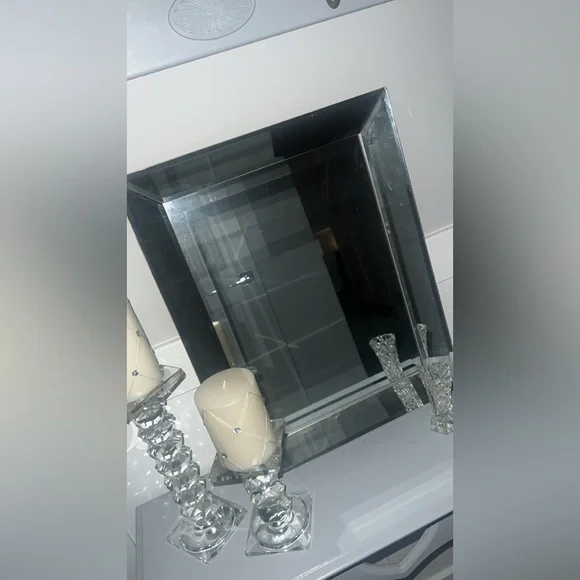 Elegant Square Mirror with Beveled Edges