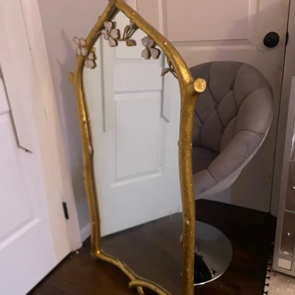 Elegant Gold Framed Mirror