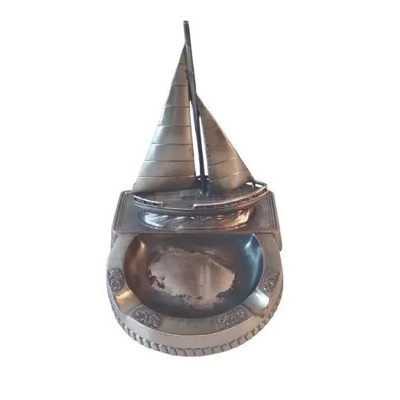 Comoys of London Japan Vintage Metal‎ Ashtray Sailboat Nautical Decor 4.5