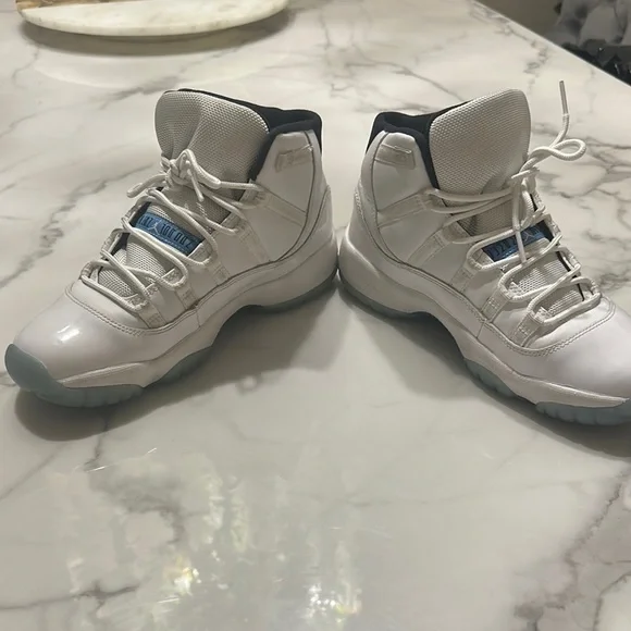 JORDAN 11 Retro Legend blue 12-24-14 release (GS)