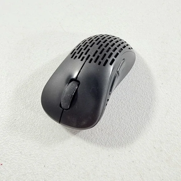 Pulsar Xlite V2‎ Size 1 Wireless Mouse Black POWERS ON AS IS UNTESTED READ
