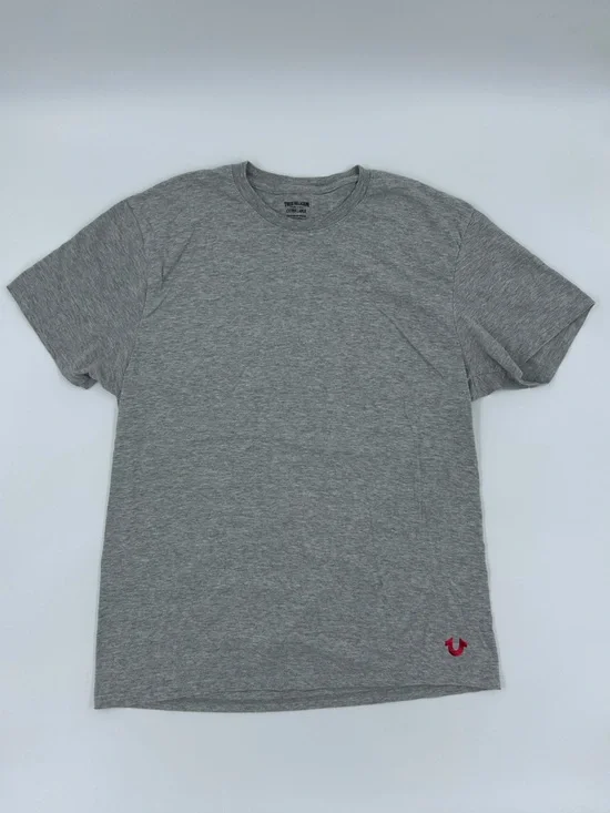 True Religion Men's Heather Gray Crew Tee with Red Horseshoe Accent. XL