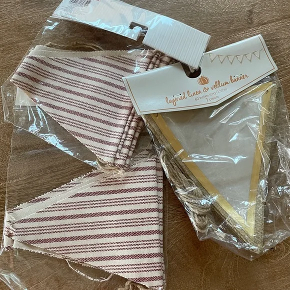 Target Bullseye Triangle Banner Burlap Linen Fall