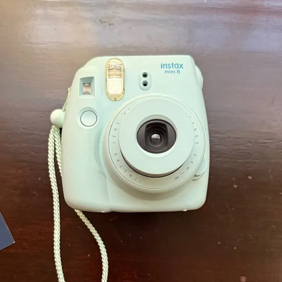 Fujifilm Instax Mini 8 Camera - Mint Green