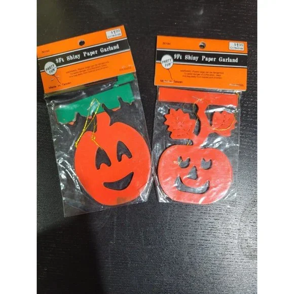 Vintage 1970 Halloween Jack O Lantern Art paper Garland Decoration New 2 pack 9'