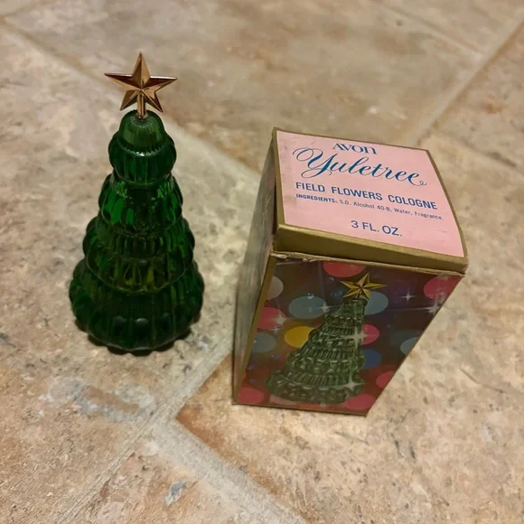 Avon Vintage Yuletree Field Flowers Decanter