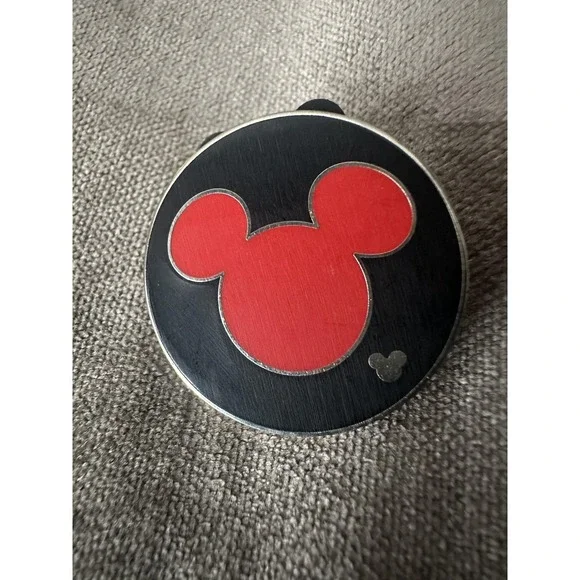 Disney Hidden Mickey Pin 2013 Red‎ Mickey Icon Black Circle Authentic