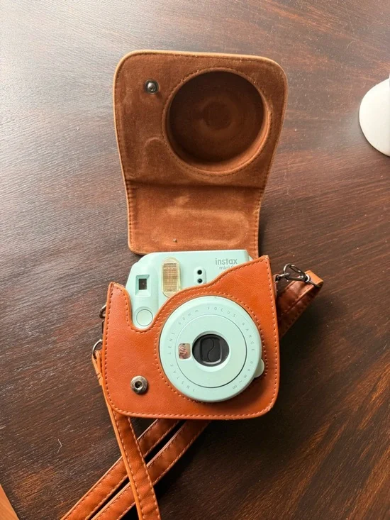 Fujifilm Instax Mini 9 Instant Camera in Mint with Brown Leather Case