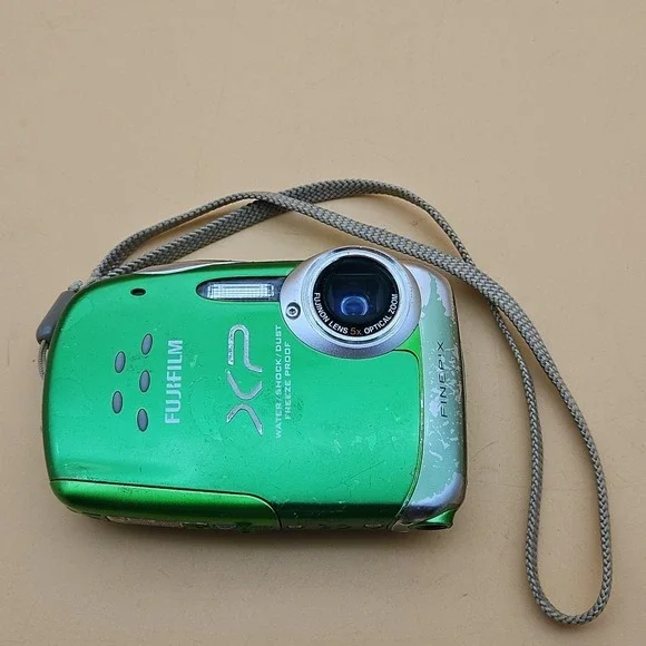Fujifilm FinePix X Series XP10 Digital Camera Green Untested As Is For Parts