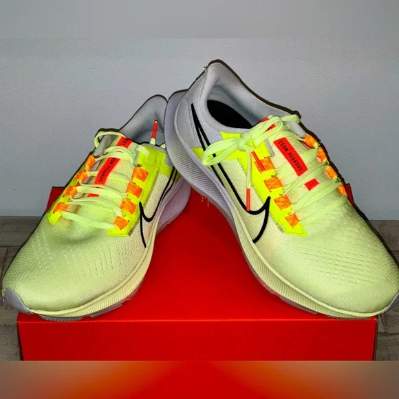 NEW Nike Air Zoom Pegasus NN - Mens US 10 | Women’s US 11.5