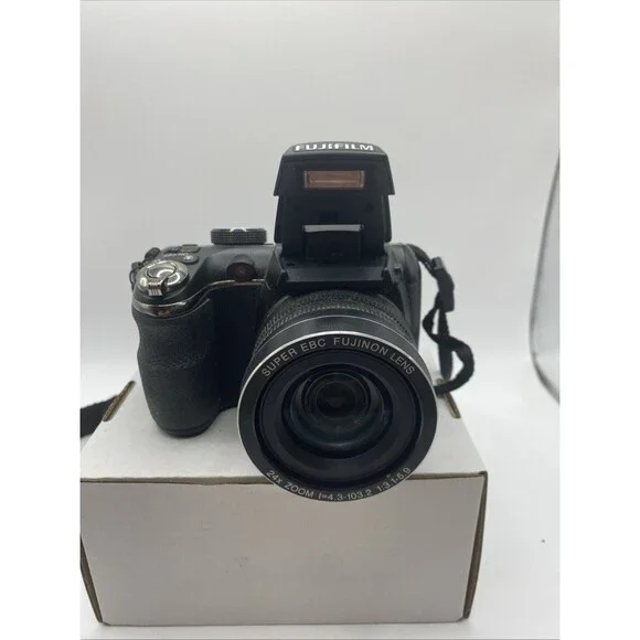 Fujifilm FinePix S4250WM 14MP Digital Camera 24x Zoom Fujinon Lens Black Tested
