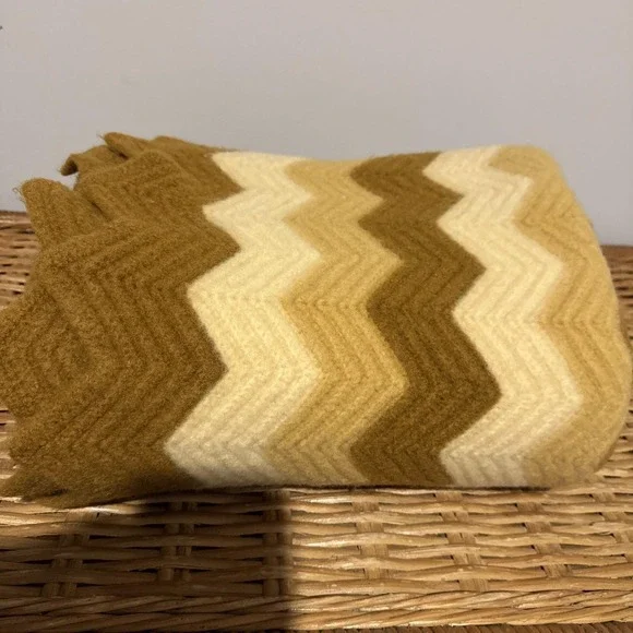 VTG‎ Grandma Made Wool Afghan Chevron Brown Zigzag Lap Blanket Throw