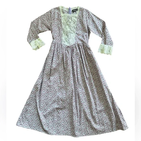 Scarlet Darkness Girls Victorian/renaissance Long Dress Size:9-10 years