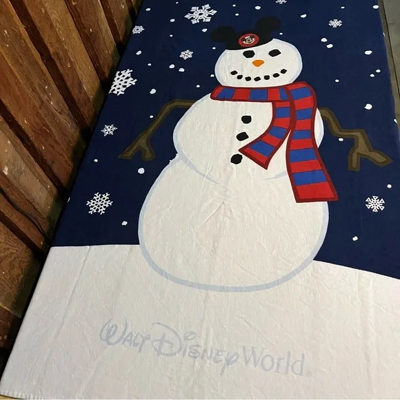 Disney World Disneyland Resort Fleece Throw Blanket Snowman Mickey Christmas