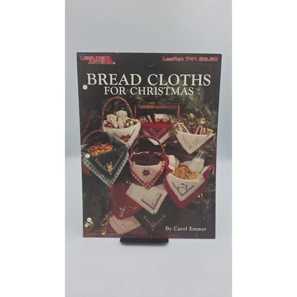 Bread Cloths for Christmas, 1989 Leaflet 741 Cross Stitch Pattern
