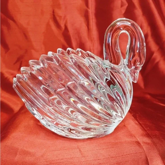 Gloria Vanderbilt Teleflora Gifts Vintage 24% Lead Crystal Swan Bowl NWOT
