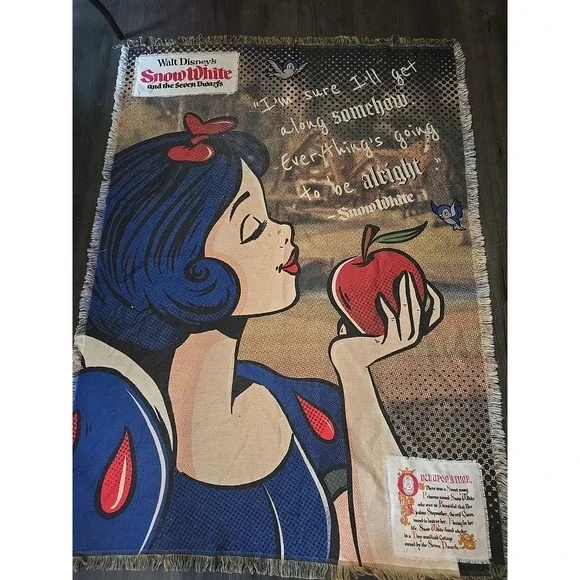 Disney Snow White Princess Celebration Tapestry Throw Blanket 70H x‎ 52W