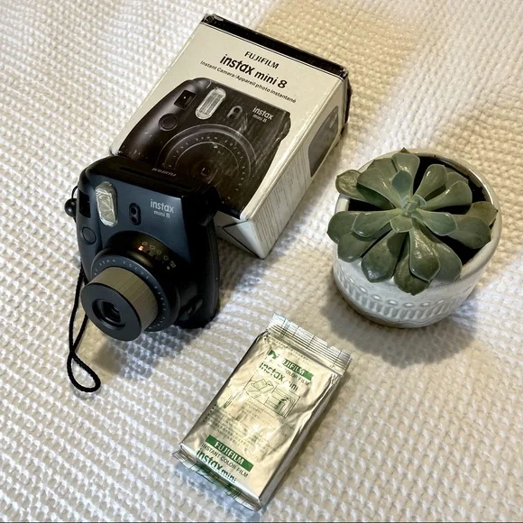 FUJIFILM Instax mini 8 polaroid camera