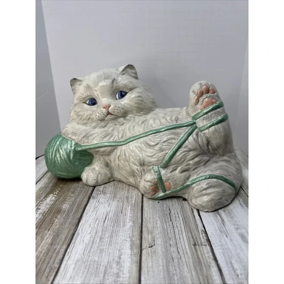 VTG Ceramic white Persian Cat 70S Blue‎ Eyes Pink Nose Pink Feet Hvy Doorstopper