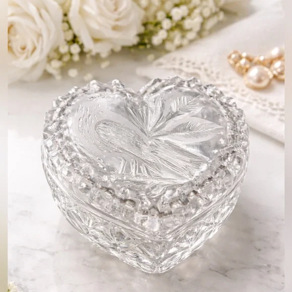 Vintage Hofbauer Byrdes Crystal Heart Dish Bird Etched Trinket Candy Box