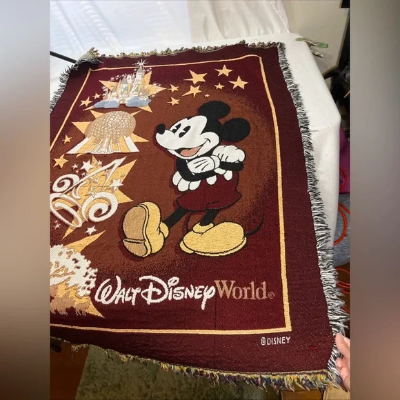 Walt Disney World Mickey Mouse Throw Blanket Tapestry Magic Kingdom Epcot 43x58