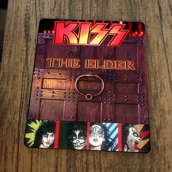 The Elder Mouse‎ Pad Kiss