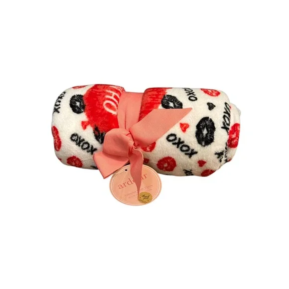 ardour Valentine Plush Throw‎ Blanket XOXO Kiss Print Cozy 50x60 Red White Black