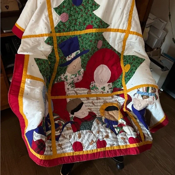 Festive Christmas Quilt with Tree and Figures