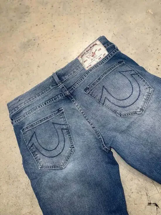 True Religion Geno Relaxed Slim Fit Medium Wash Jeans