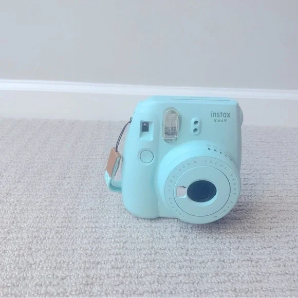 Fujifilm Instax Mini 9