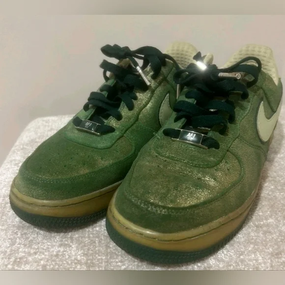 Nike Air Force XXV Men’s Low-Top Green Suede Sneakers with Cream Swoosh