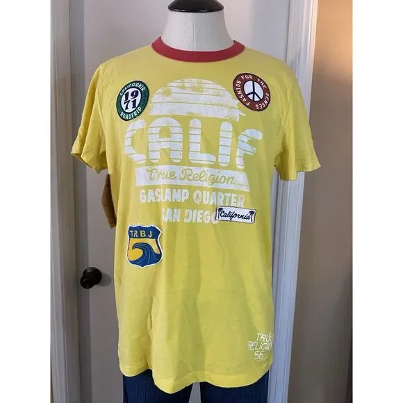 True Religion NWT Calif Gas Lamp Quarter‎ San Diego Yellow Shirt W/Patches