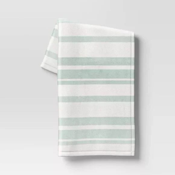 Target Room Essentials Printed Plush Striped Throw Blanket Mint Easter‎ 2024