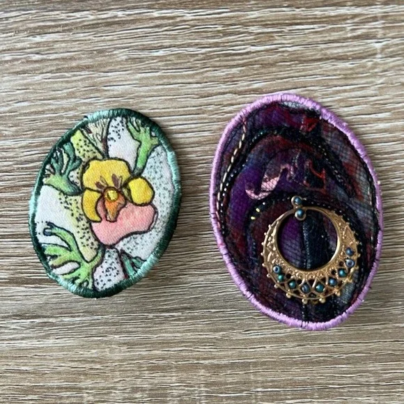 Vickie Mathas 2 Wearable Art Brooches Pins Mixed Textile Fiber Media 2010