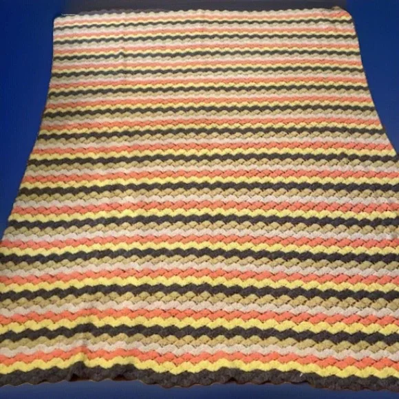 Vintage Afghan Blanket Crochet‎ Shell Grannycore 70s Gold 90x60 Large Whimsigoth
