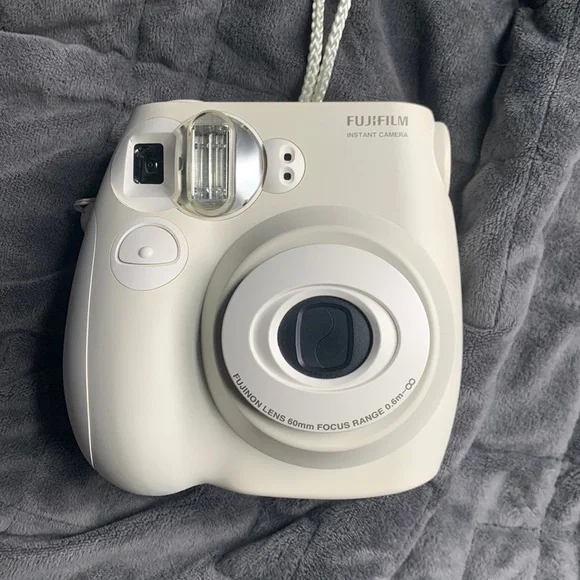 Fujifilm Polaroid camera instax mini 7s