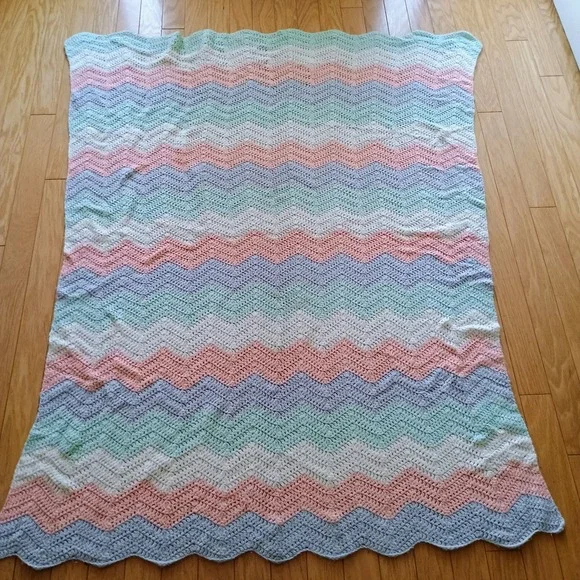 Handmade Granny Afghan Chevron‎ Throw Blanket 61.5 x 47.5 Multicolor