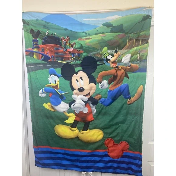 Disney Blanket Comforter 56x40 Club House Double Sided Mickey Donald Goofy Throw