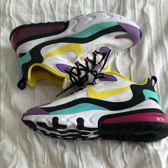 Nike Men’s Air Max 270 React