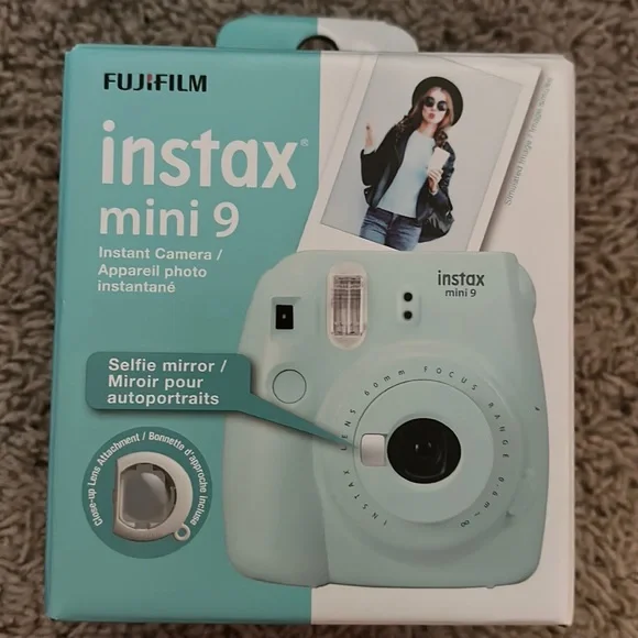 Fujifilm instax mini 9 camera with film already in camera!