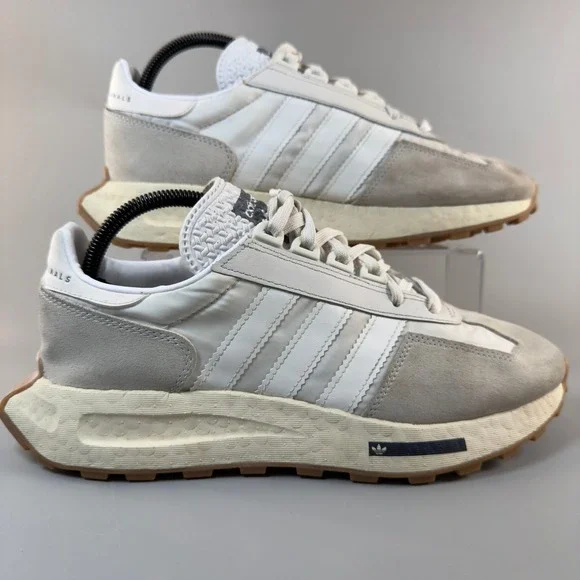Adidas Retropy E5 Mens 8.5 8 1/2 Running Shoe White Gray Gum Suede Train Sneaker